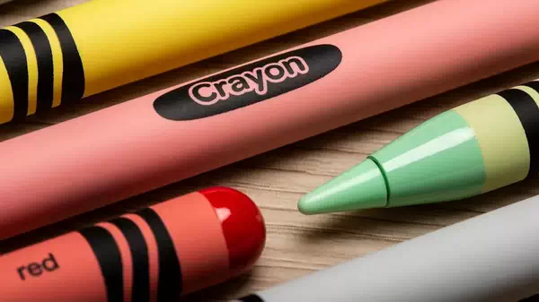 ColorWare 的“Apple Crayon Pro”甚至模仿了现实世界蜡笔的包装纸