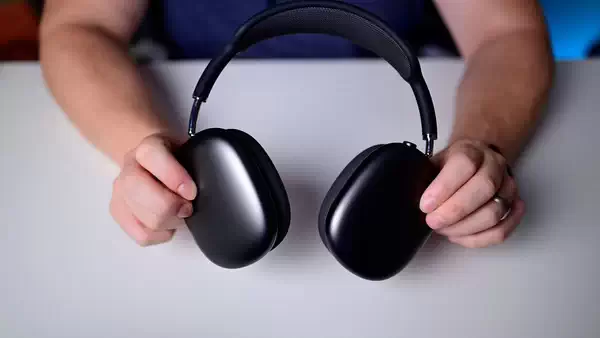 苹果 AirPods Max 新固件 7E108 发布 [附更新内容]