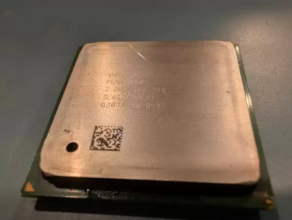 教程：DIY 组装电脑的 7 种必备用品