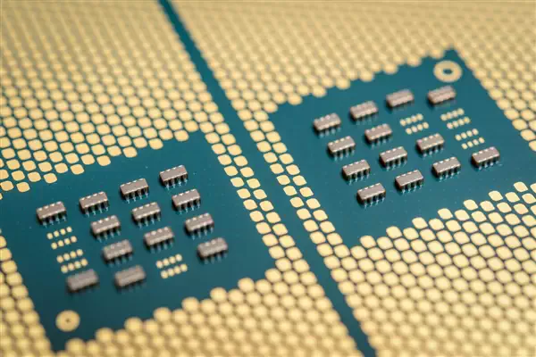 AMD顶级CPU：Zen6架构霄龙现身Linux补丁！有望明年发布